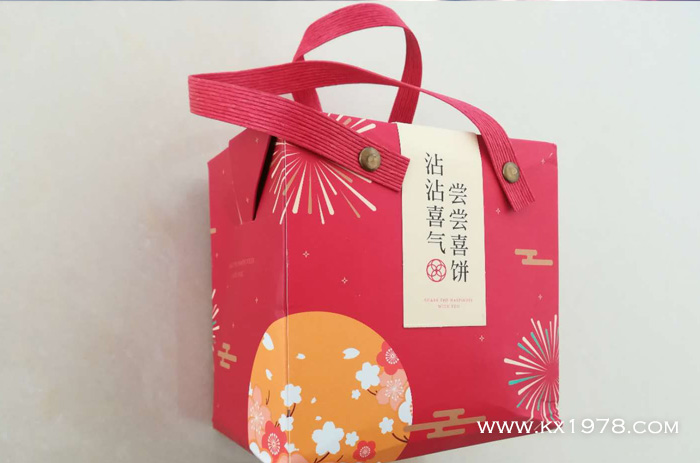 開(kāi)心！收到去年代寫(xiě)傳記客戶(hù)快遞來(lái)的喜餅