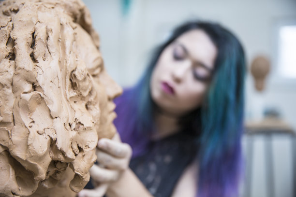 警惕成功路上的三大盲點(diǎn)：經(jīng)驗(yàn)、性格與戰(zhàn)略——開寫企業(yè)家傳記創(chuàng)作原則系列（1）